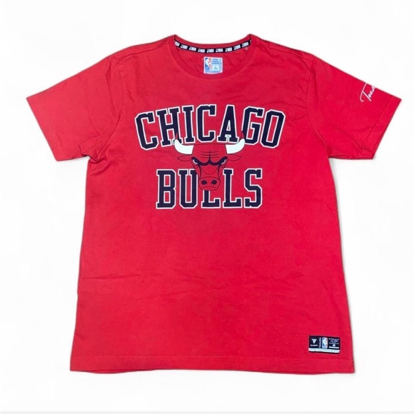 NBA Tops - Chicago Bulls Tshirt - Women’s Large NBA